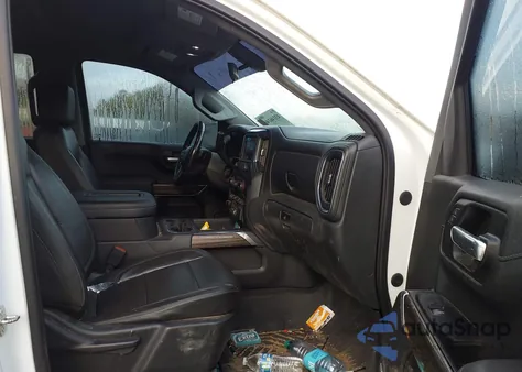 2020 Chevrolet Silverado 1500 4Wd Short Bed Rst z USA, uszkodzony, nr VIN 3GCUYEET9LG110801